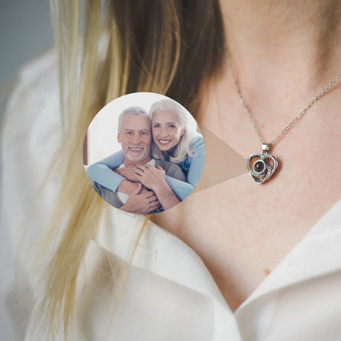 Personalisierte Herz-Foto-Halskette für Frauen mit projizierten Bildern - Individuelle Anhänger-Halskette als Geschenk zum Jahrestag oder Weihnachten